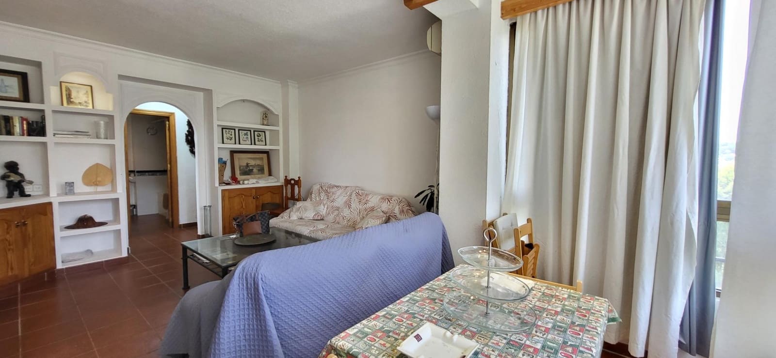2 quarto Apartamento para arrendar em Nueva Andalucia com piscina - 1 400 € (Ref: 9979944)