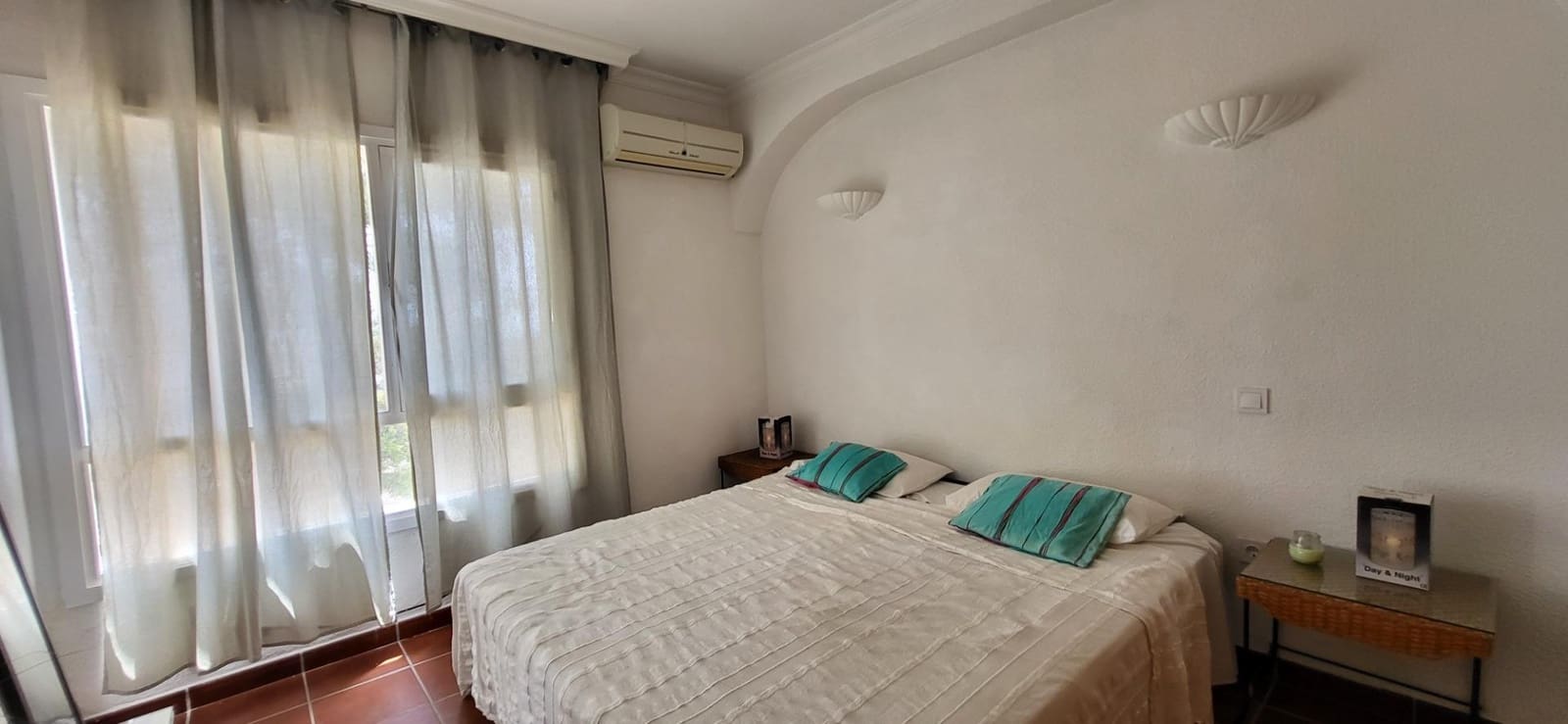 2 quarto Apartamento para arrendar em Nueva Andalucia com piscina - 1 400 € (Ref: 9979944)