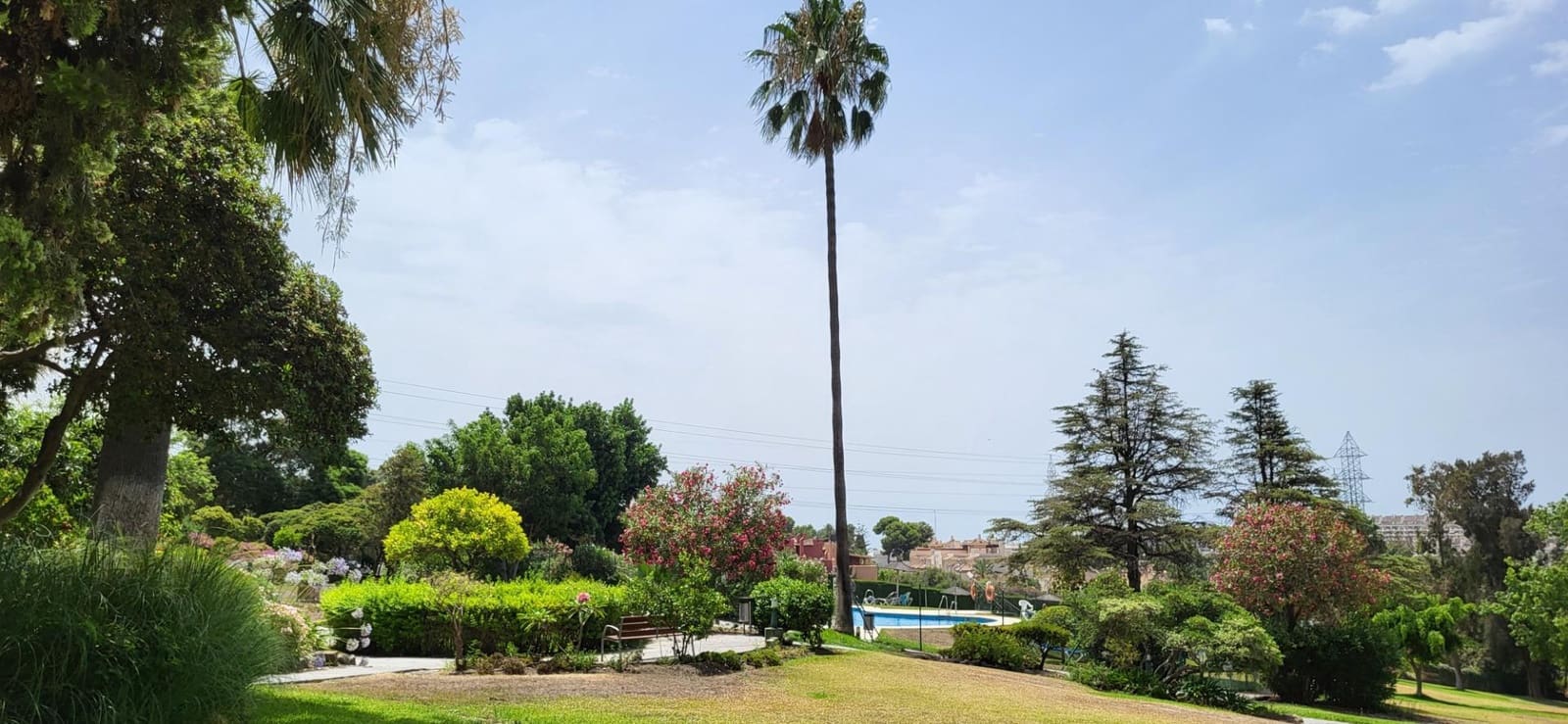 2 quarto Apartamento para arrendar em Nueva Andalucia com piscina - 1 400 € (Ref: 9979944)