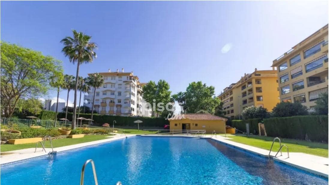 3 sypialnia Mieszkanie na sprzedaż w San Pedro de Alcantara z basenem garażem - 459 000 € (Ref: 9990883)
