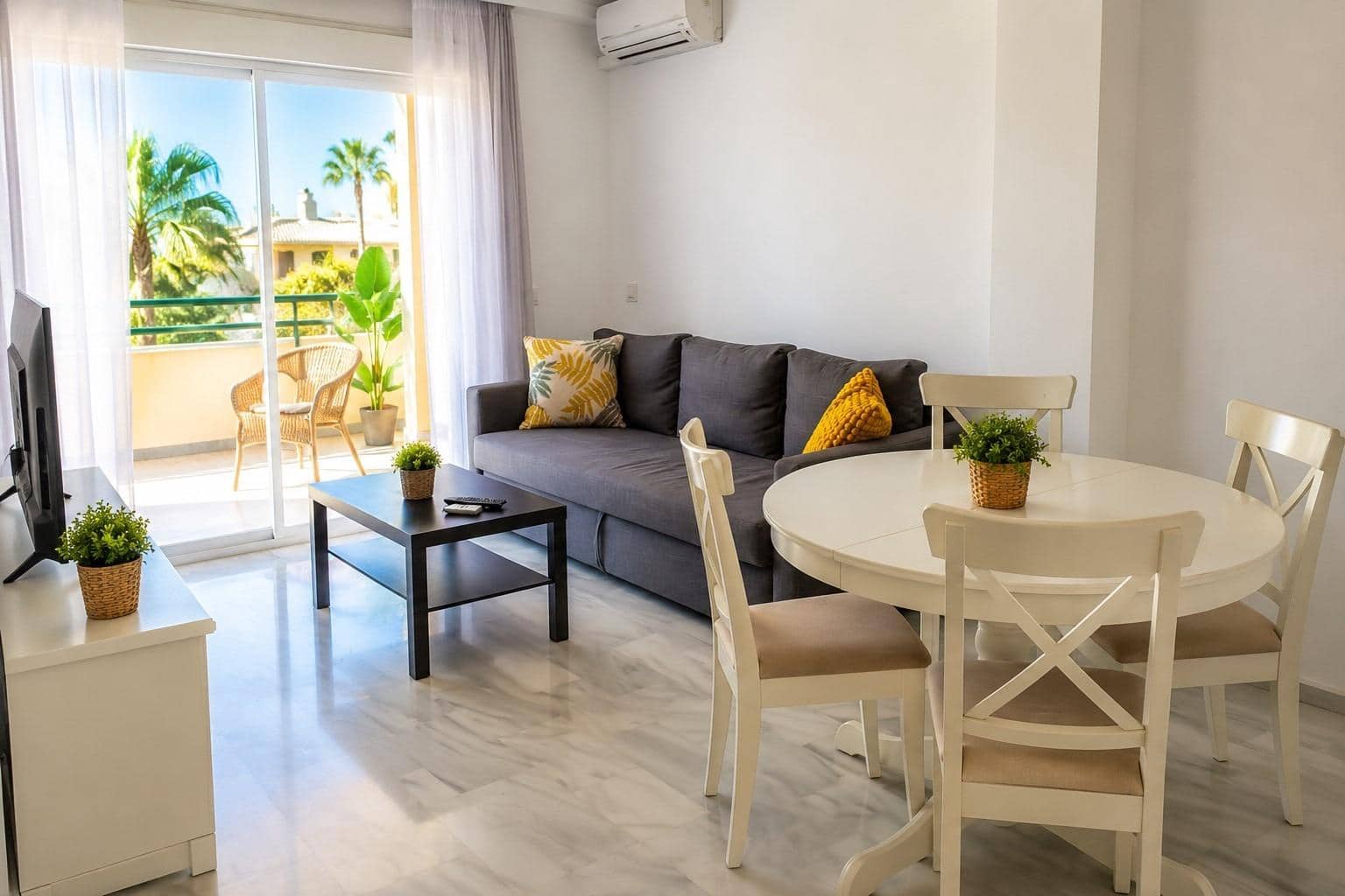 Apartamento de 3 habitaciones en Atalaya-Isdabe en venta con piscina - 340.000 € (Ref: 9994445)