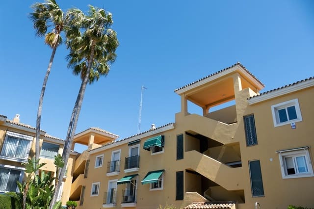 Apartamento de 3 habitaciones en Atalaya-Isdabe, Estepona en venta con piscina - 340.000 € (Ref: 9994445)