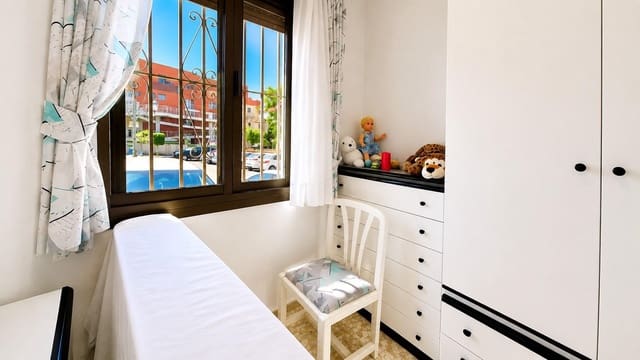 Apartamento de 2 habitaciones en Atalaya-Isdabe, Estepona en venta - 265.125 € (Ref: 9998941)