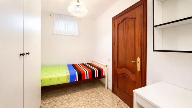 Apartamento de 2 habitaciones en Atalaya-Isdabe, Estepona en venta - 265.125 € (Ref: 9998941)