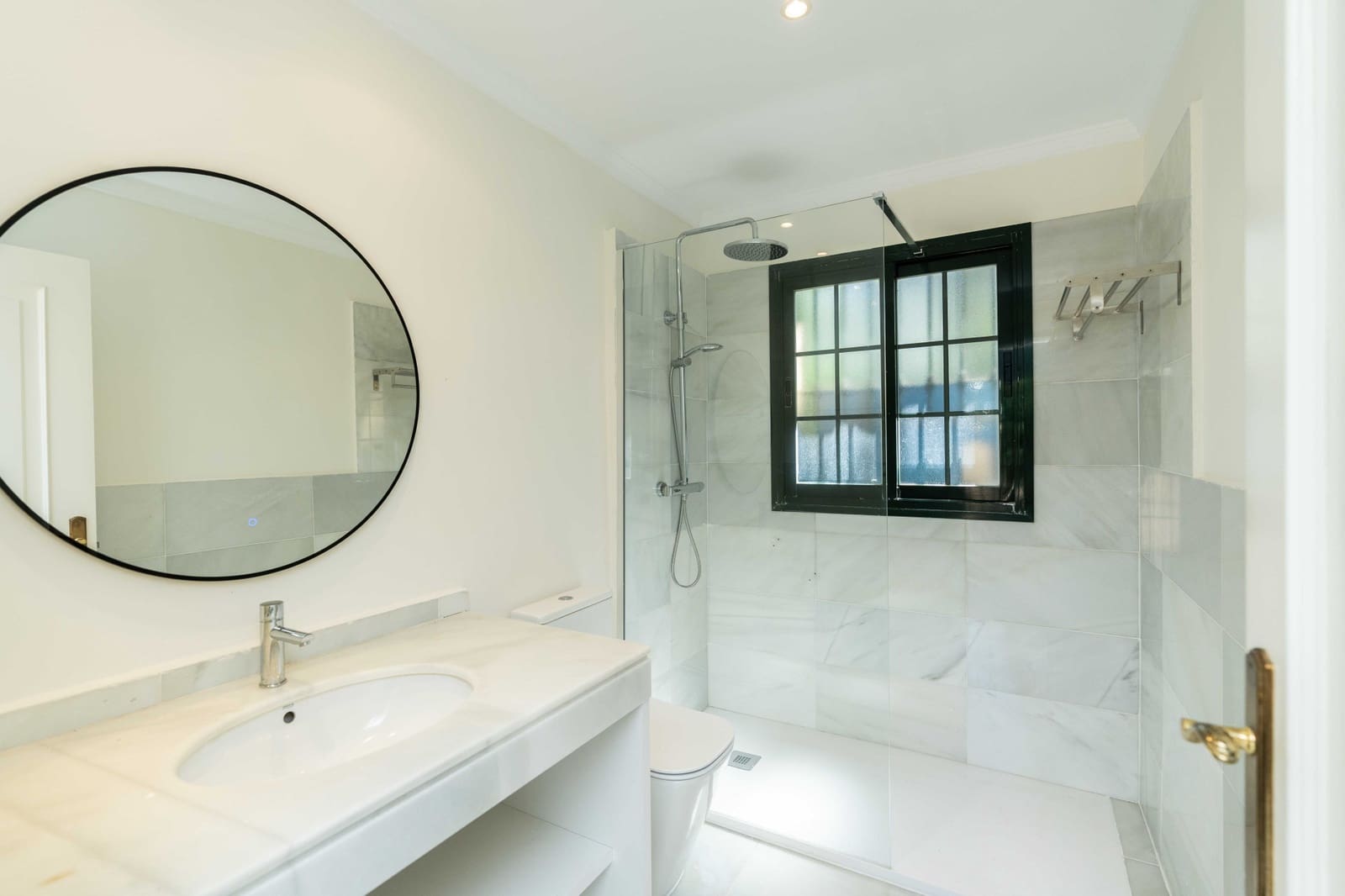 6 slaapkamer Villa te koop in Guadalmina met zwembad garage - € 2.990.000 (Ref: 10004825)