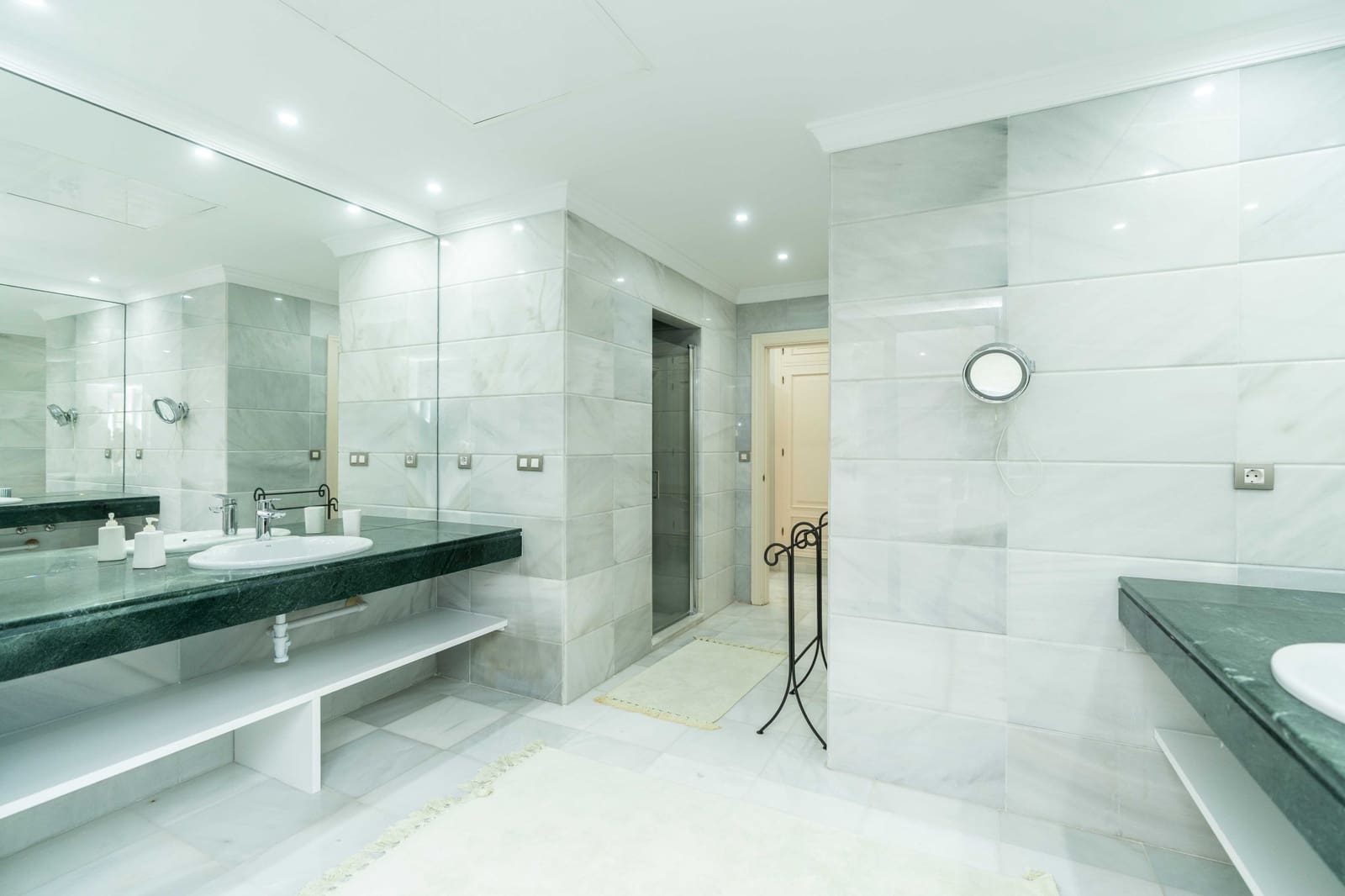6 slaapkamer Villa te koop in Guadalmina met zwembad garage - € 2.990.000 (Ref: 10004825)