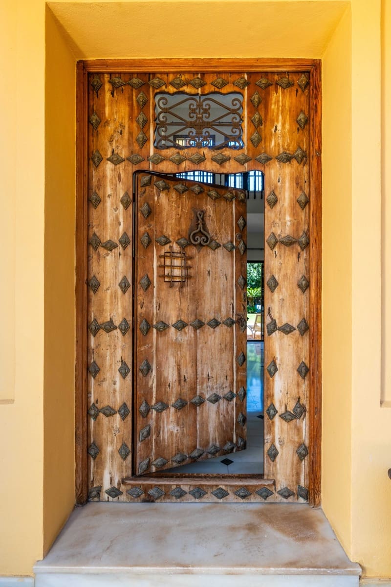 6 slaapkamer Villa te koop in Guadalmina met zwembad garage - € 2.990.000 (Ref: 10004825)