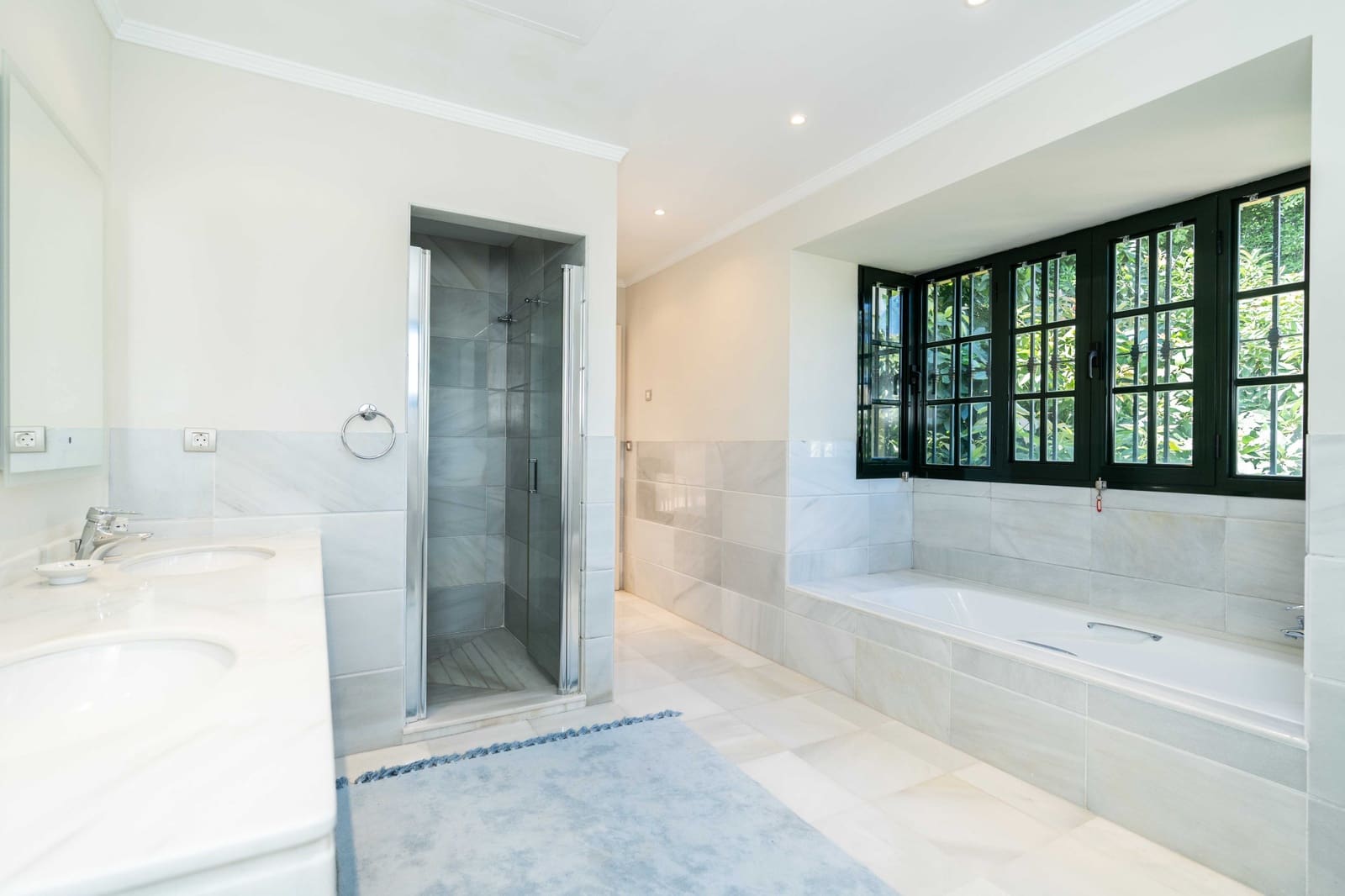 6 slaapkamer Villa te koop in Guadalmina met zwembad garage - € 2.990.000 (Ref: 10004825)