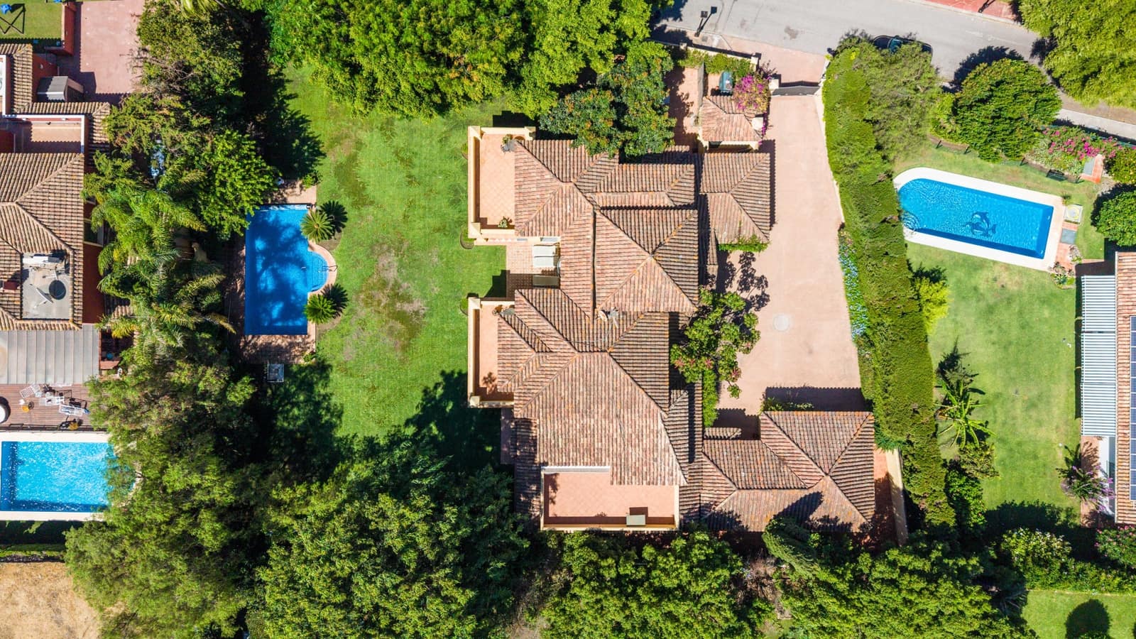 6 slaapkamer Villa te koop in Guadalmina met zwembad garage - € 2.990.000 (Ref: 10004825)