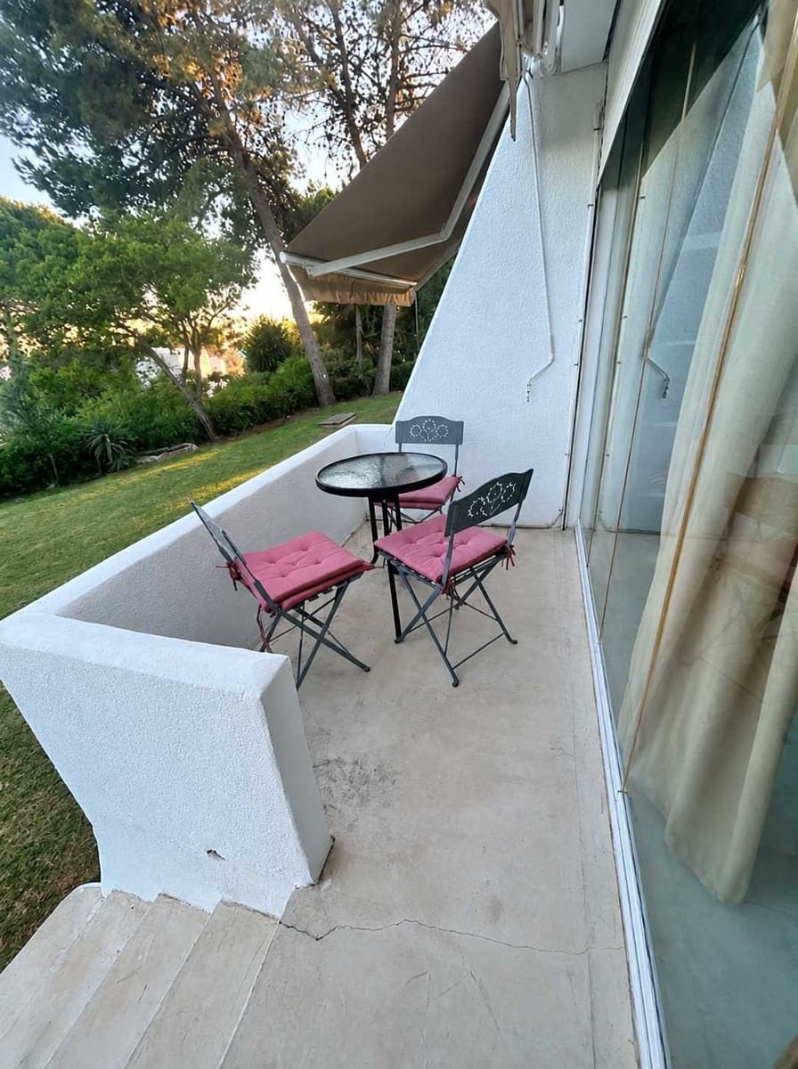 1 bedroom Apartment for sale in Estepona - € 202,300 (Ref: 10009955)
