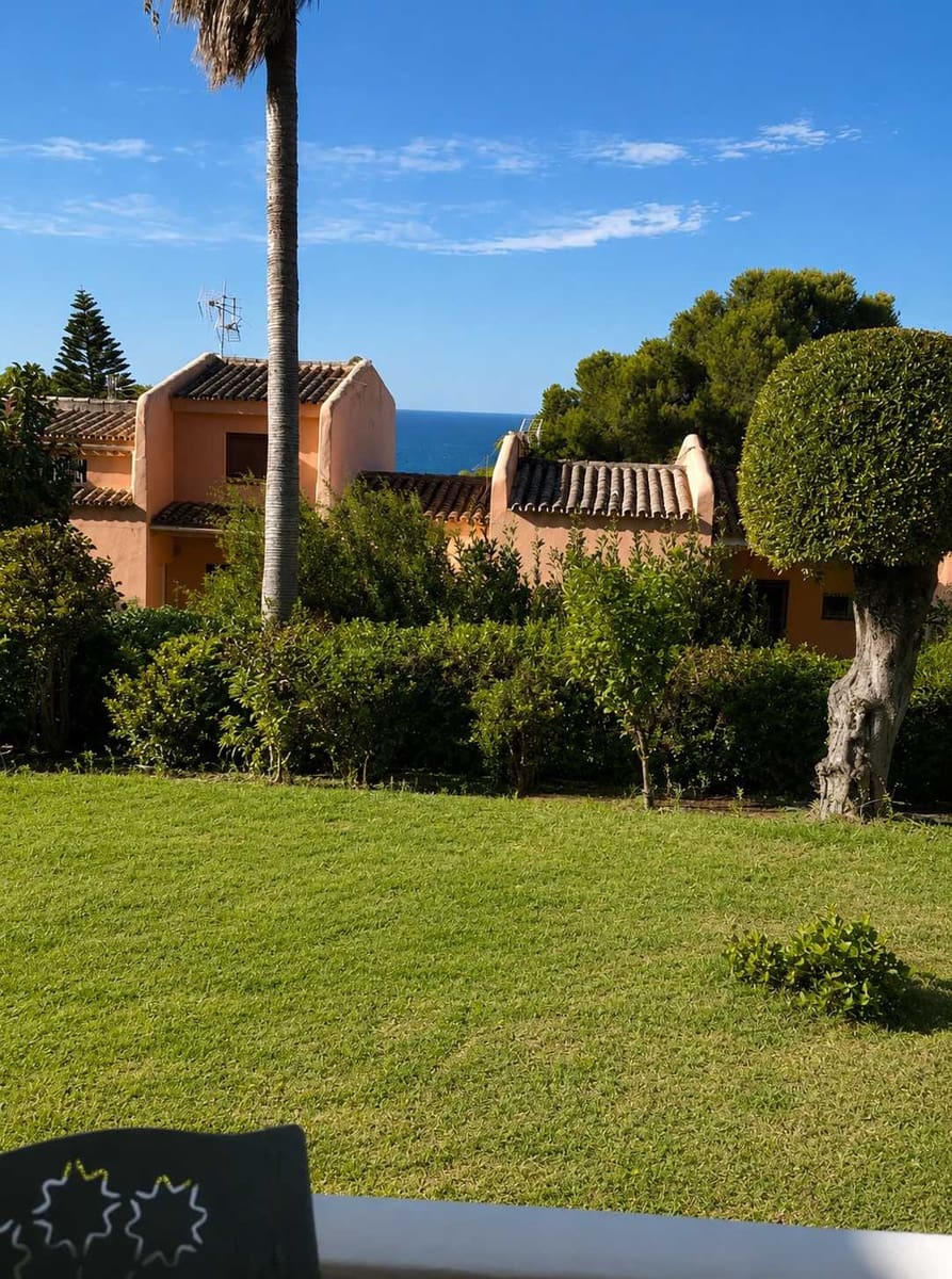 1 bedroom Apartment for sale in Estepona - € 202,300 (Ref: 10009955)