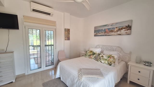 2 soverom Leilighet til salgs i Estepona Golf, Estepona med svømmebasseng - € 340 000 (Ref: 10012624)