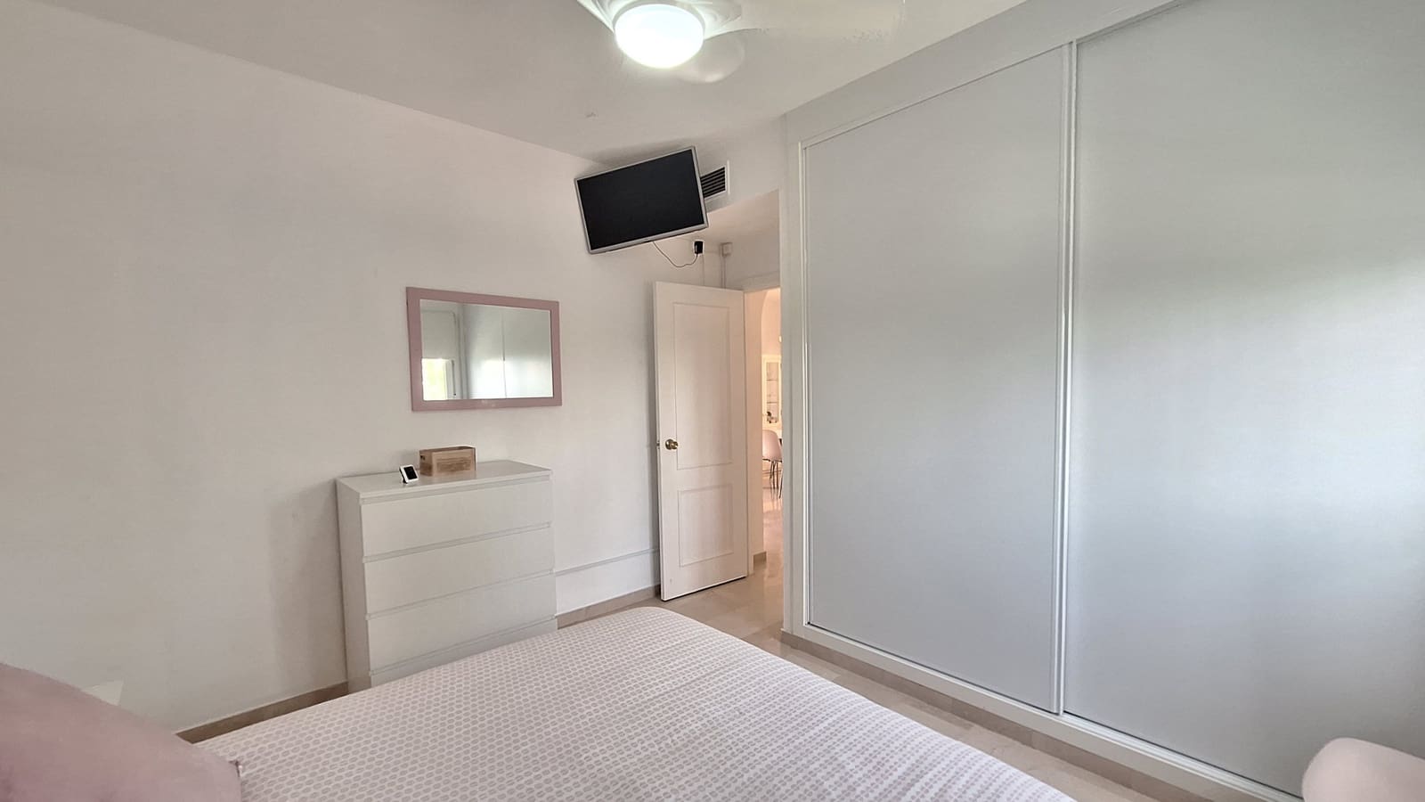 2 soverom Leilighet til salgs i Estepona med svømmebasseng - € 340 000 (Ref: 10012624)