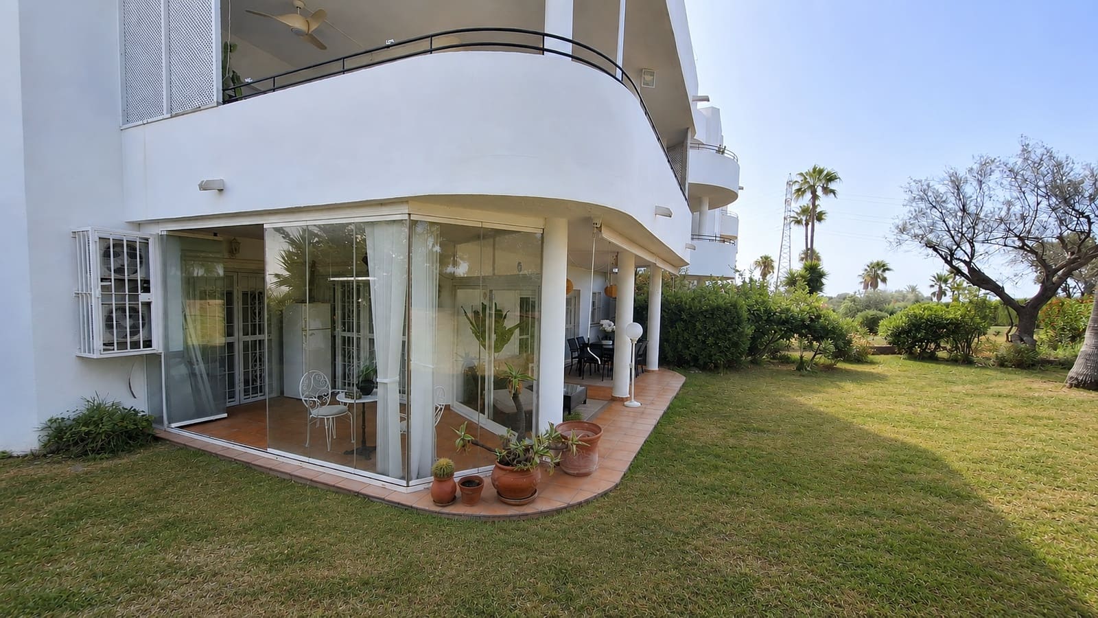 2 soverom Leilighet til salgs i Estepona med svømmebasseng - € 340 000 (Ref: 10012624)