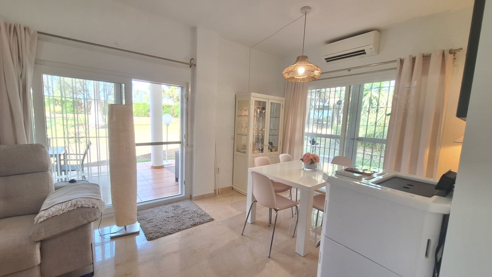 2 soverom Leilighet til salgs i Estepona med svømmebasseng - € 340 000 (Ref: 10012624)