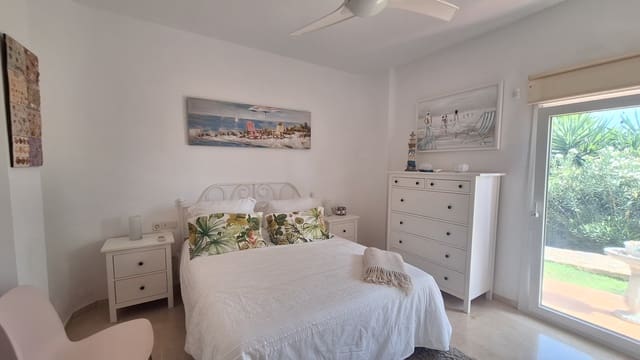 2 soverom Leilighet til salgs i Estepona Golf, Estepona med svømmebasseng - € 340 000 (Ref: 10012624)