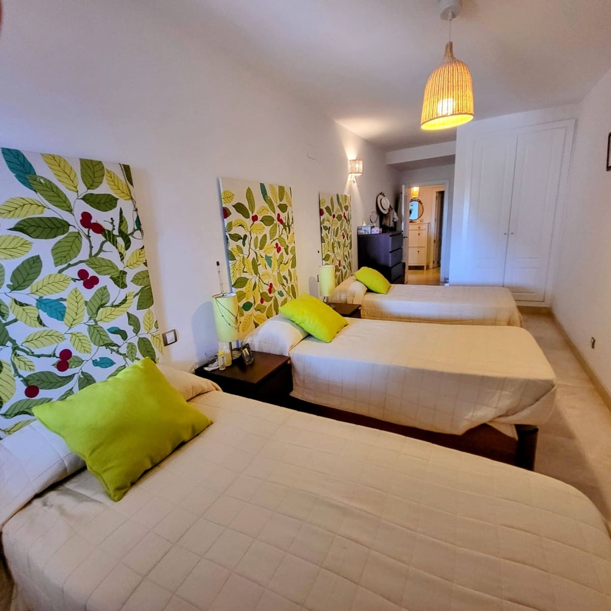 Apartamento de 3 habitaciones en Manilva en venta con garaje - 750.000 € (Ref: 10026581)