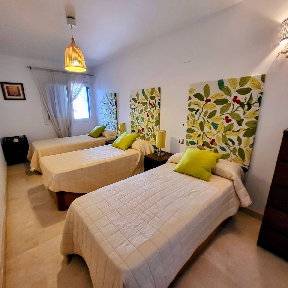 Apartamento de 3 habitaciones en Manilva en venta con garaje - 750.000 € (Ref: 10026581)