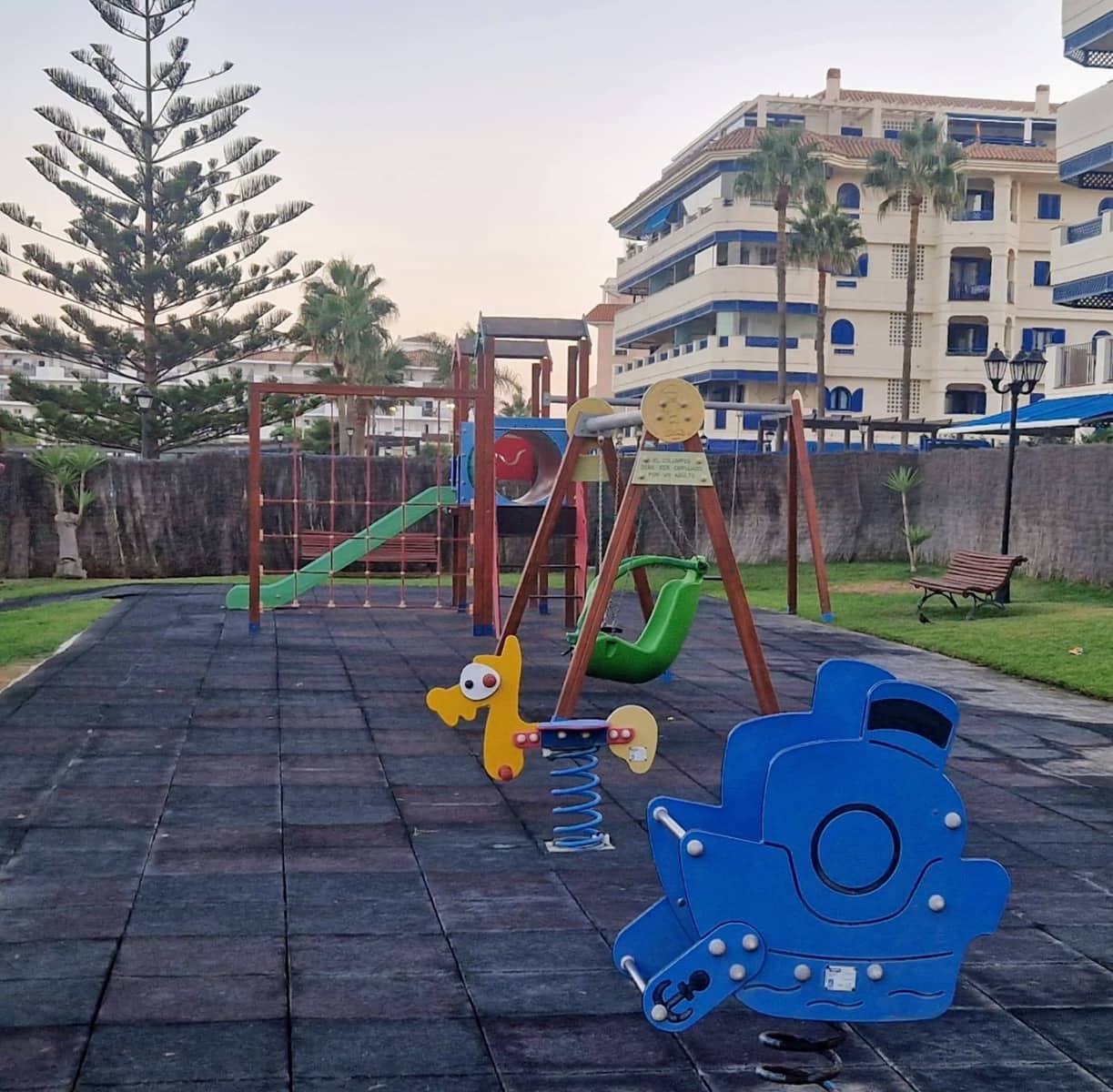Apartamento de 3 habitaciones en Manilva en venta con garaje - 750.000 € (Ref: 10026581)
