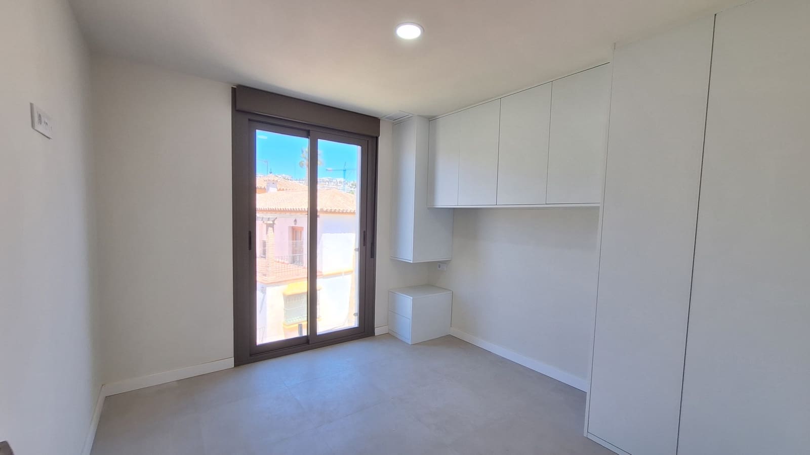 2 makuuhuone Kattohuoneisto myytävänä paikassa Estepona mukana uima-altaan 
autotalli - 495 000 € (Ref: 10034657)