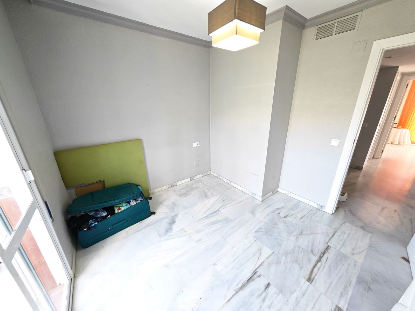 3 chambre Maison de Ville à vendre à Estepona avec piscine garage - 650 000 € (Ref: 10039176)