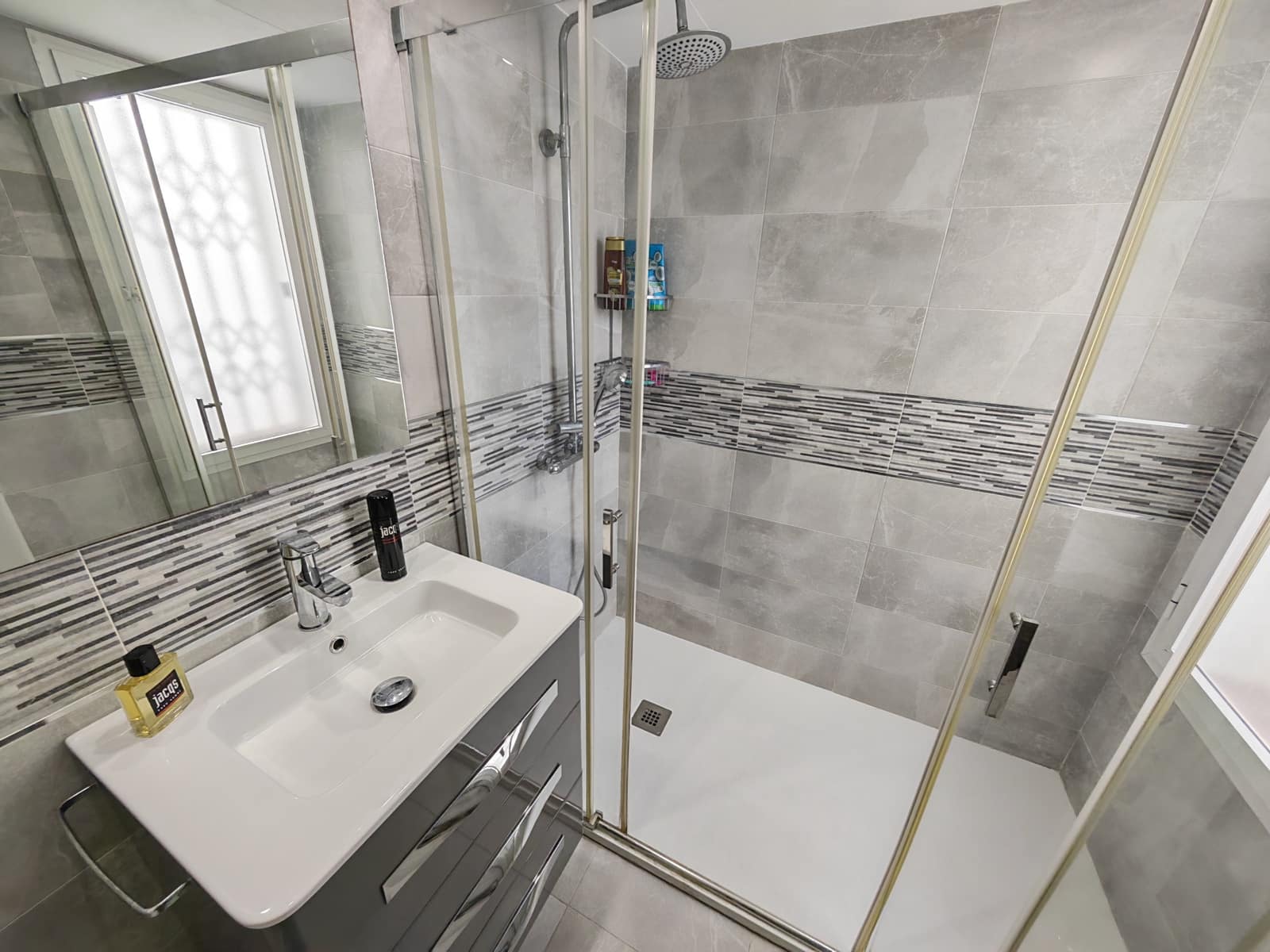 3 chambre Maison de Ville à vendre à Estepona avec piscine garage - 650 000 € (Ref: 10039176)