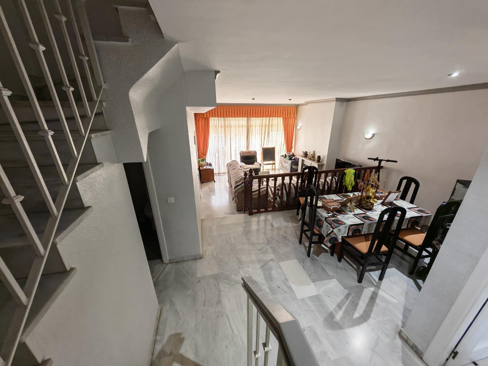 3 chambre Maison de Ville à vendre à Estepona avec piscine garage - 650 000 € (Ref: 10039176)