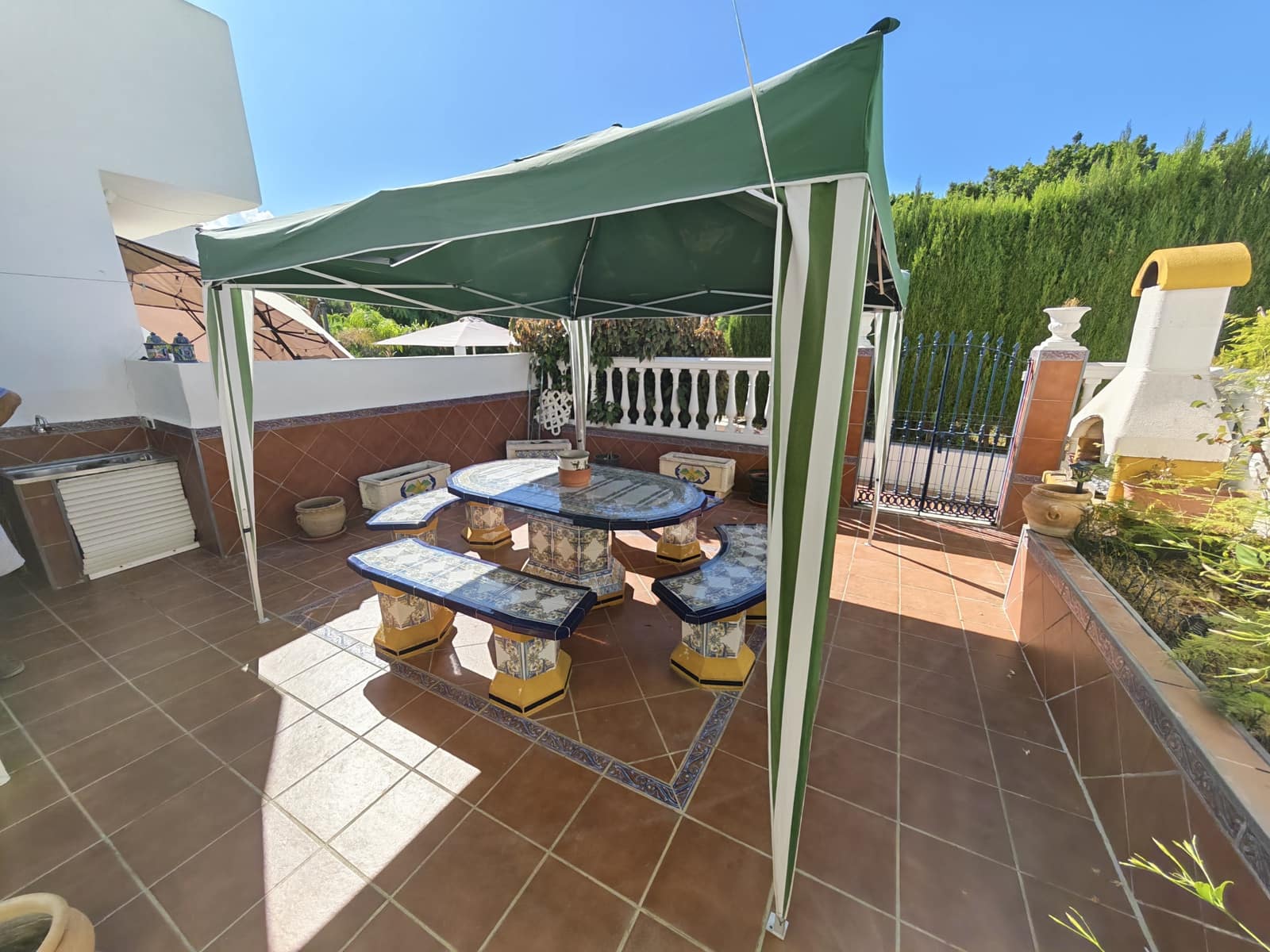 3 chambre Maison de Ville à vendre à Estepona avec piscine garage - 650 000 € (Ref: 10039176)