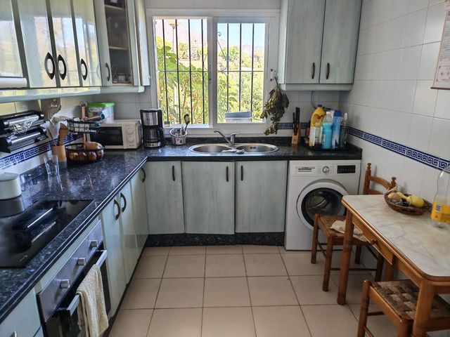 3 bedroom Townhouse for sale in Guadalobón, Estepona with pool garage - € 650,000 (Ref: 10039176)