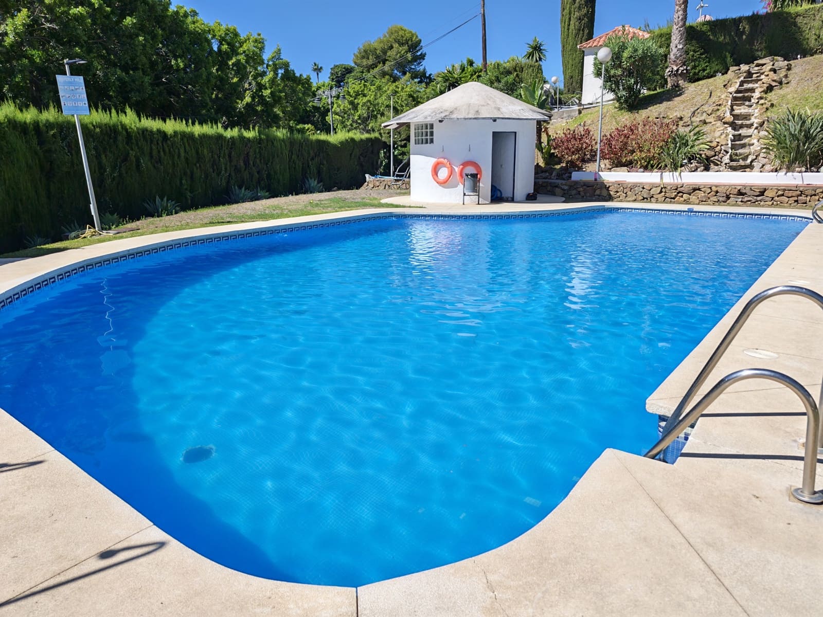 3 chambre Maison de Ville à vendre à Estepona avec piscine garage - 650 000 € (Ref: 10039176)