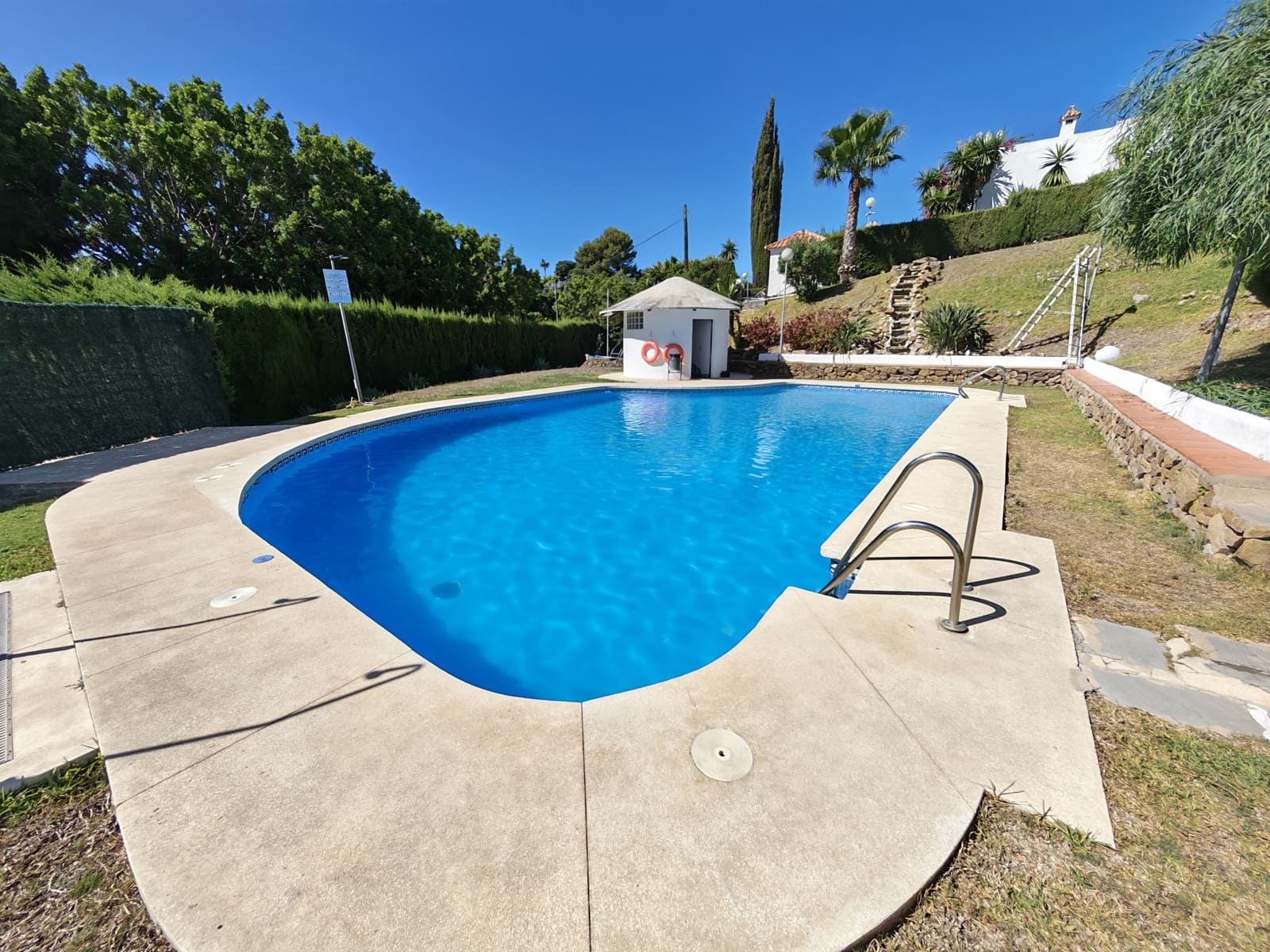 3 chambre Maison de Ville à vendre à Estepona avec piscine garage - 650 000 € (Ref: 10039176)