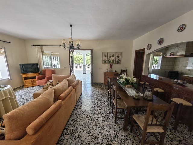 3 soveværelse Villa til salg i El Velerín, Estepona med swimmingpool - € 1.600.000 (Ref: 10057661)