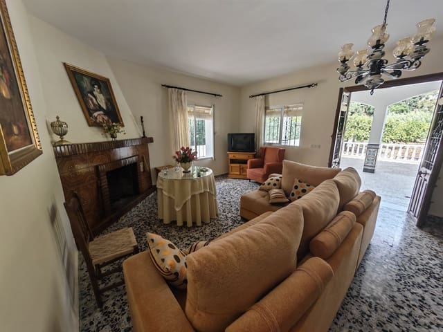 3 soveværelse Villa til salg i El Velerín, Estepona med swimmingpool - € 1.600.000 (Ref: 10057661)
