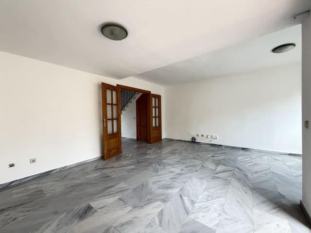 3 chambre Appartement à vendre à Punta Plata, Estepona avec piscine - 430 000 € (Ref: 10057662)