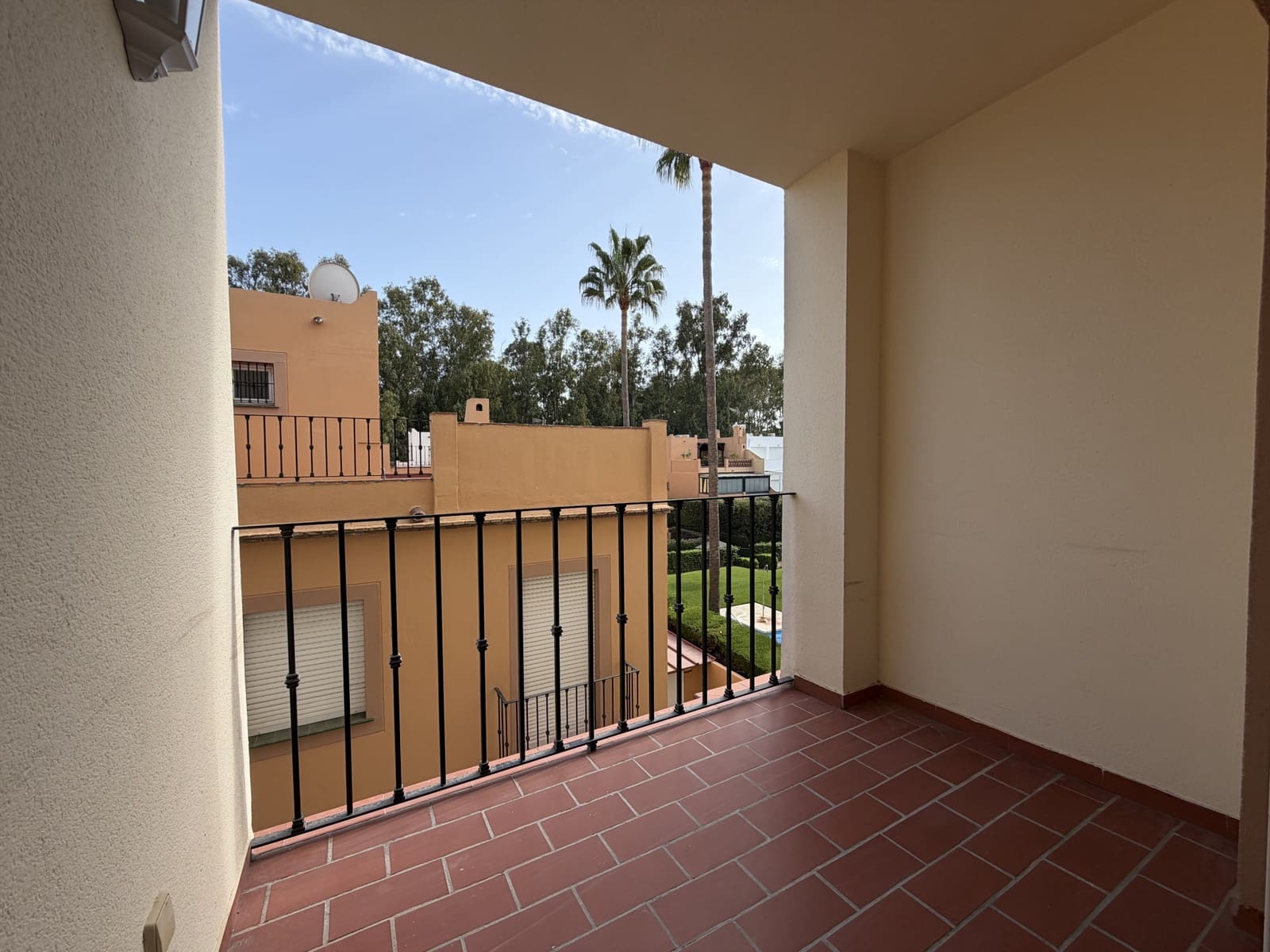 3 slaapkamer Appartement te koop in New Golden Mile met zwembad - € 430.000 (Ref: 10057662)