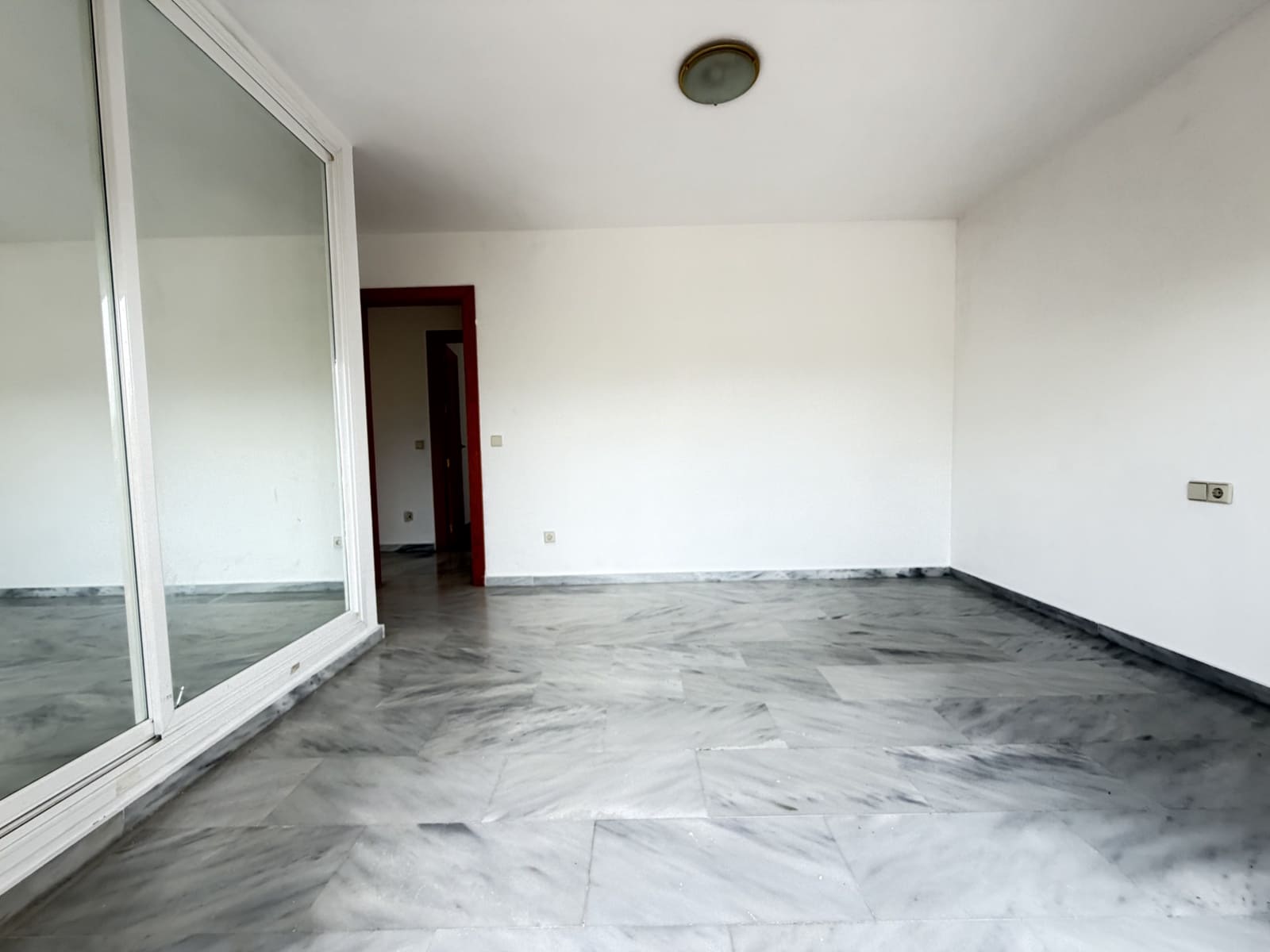 3 slaapkamer Appartement te koop in New Golden Mile met zwembad - € 430.000 (Ref: 10057662)