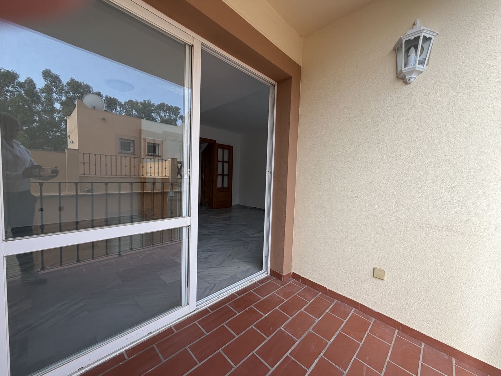 3 slaapkamer Appartement te koop in New Golden Mile met zwembad - € 430.000 (Ref: 10057662)