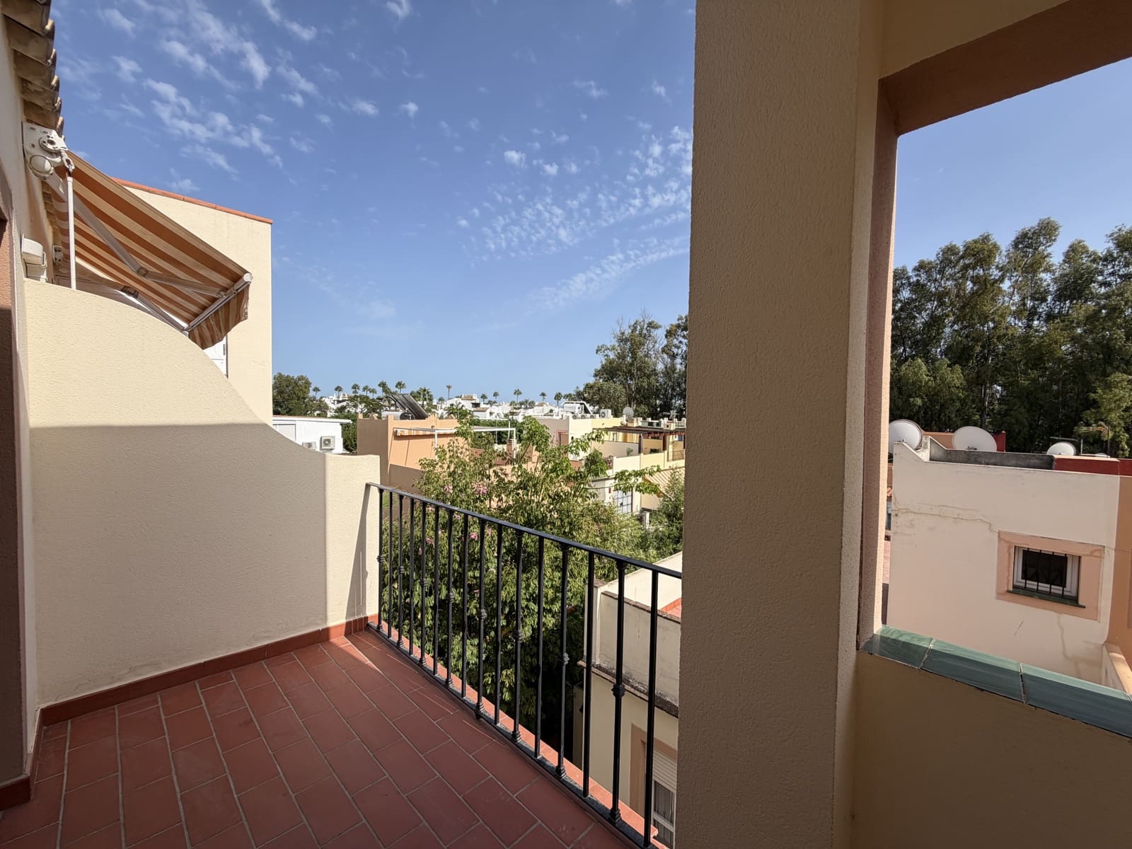 3 slaapkamer Appartement te koop in New Golden Mile met zwembad - € 430.000 (Ref: 10057662)