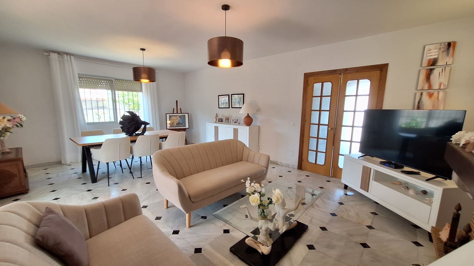 3 bedroom Villa for sale in Estepona with garage - € 740,000 (Ref: 10057663)