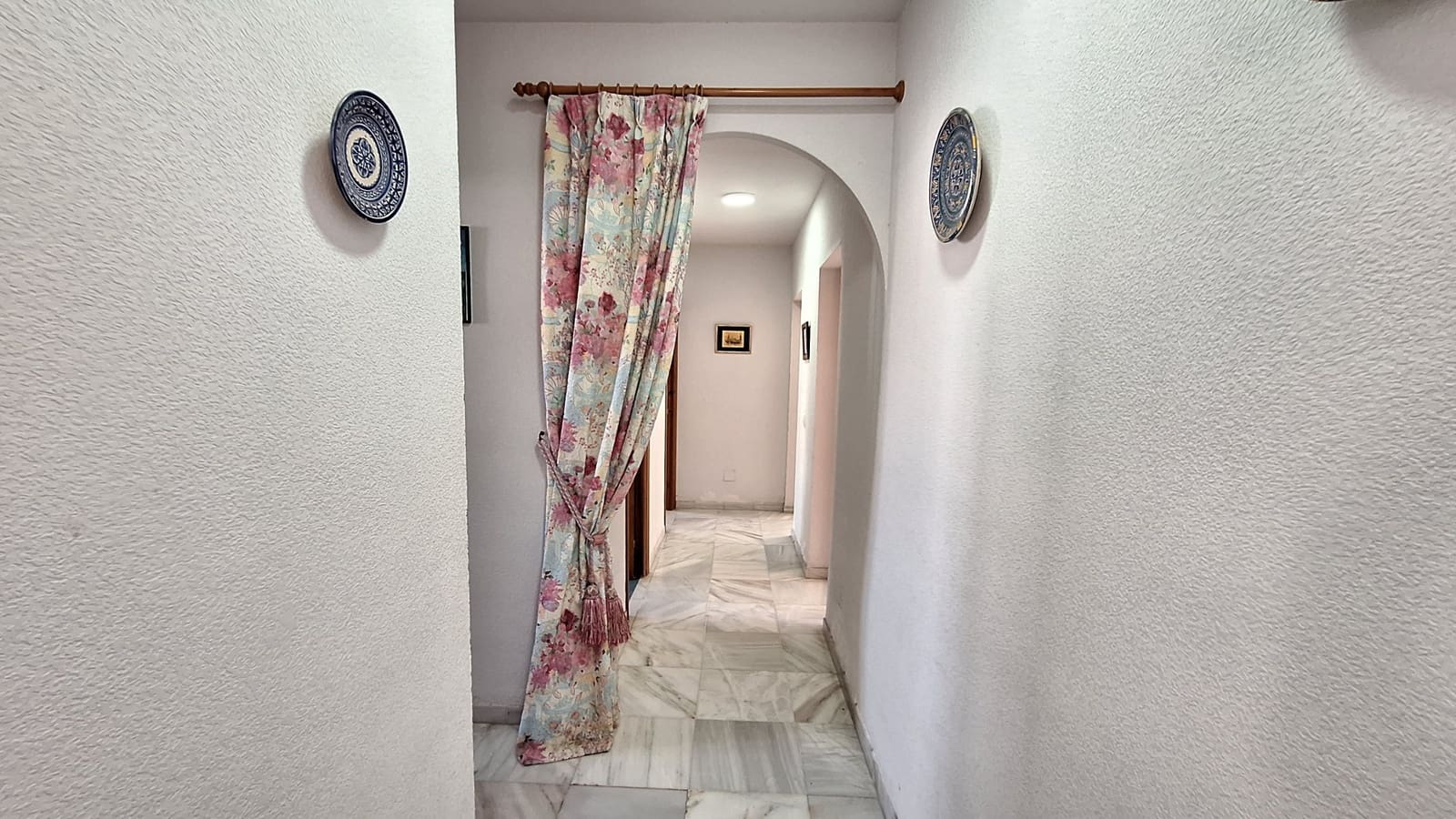 3 bedroom Villa for sale in Estepona with garage - € 740,000 (Ref: 10057663)
