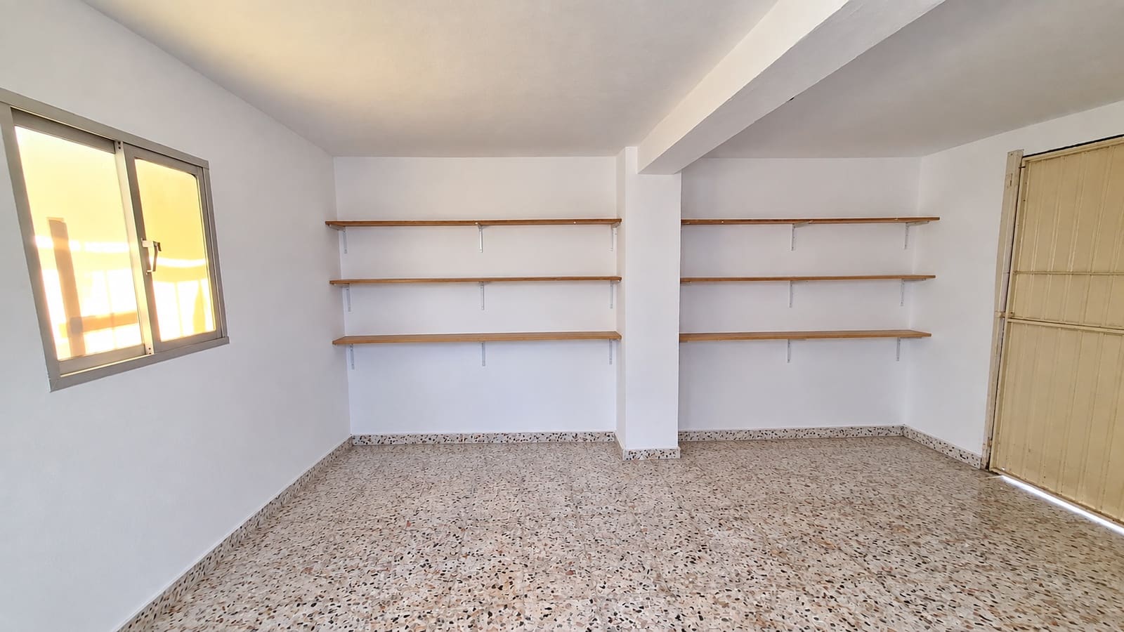 3 bedroom Villa for sale in Estepona with garage - € 740,000 (Ref: 10057663)