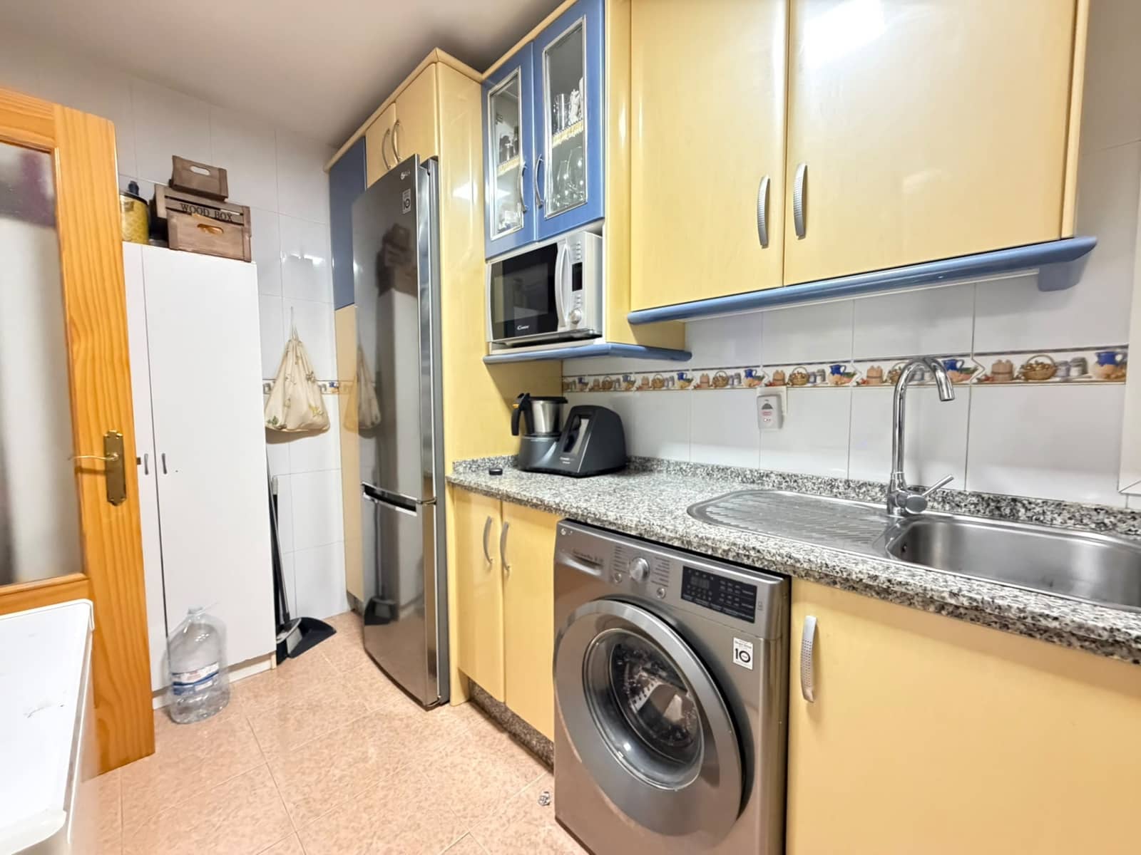 Apartamento de 2 habitaciones en Estepona en venta - 283.000 € (Ref: 10062672)