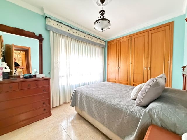 2 bedroom Apartment for sale in Estepona - € 287,000 (Ref: 10062672)