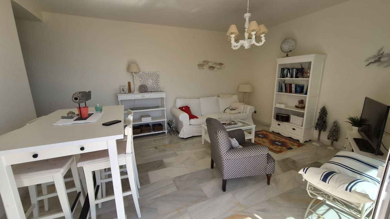 Apartamento de 2 habitaciones en Estepona en venta con piscina garaje - 410.000 € (Ref: 10082039)