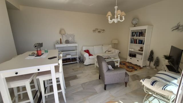 Apartamento de 2 habitaciones en Estepona en venta con piscina garaje - 410.000 € (Ref: 10082039)