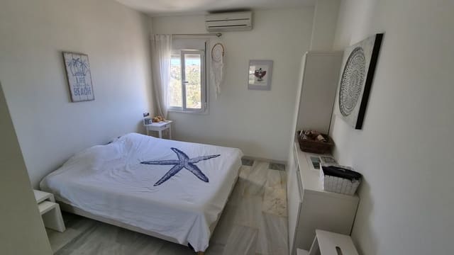 Apartamento de 2 habitaciones en Estepona en venta con piscina garaje - 410.000 € (Ref: 10082039)