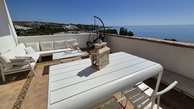 Apartamento de 2 habitaciones en Estepona en venta con piscina garaje - 410.000 € (Ref: 10082039)