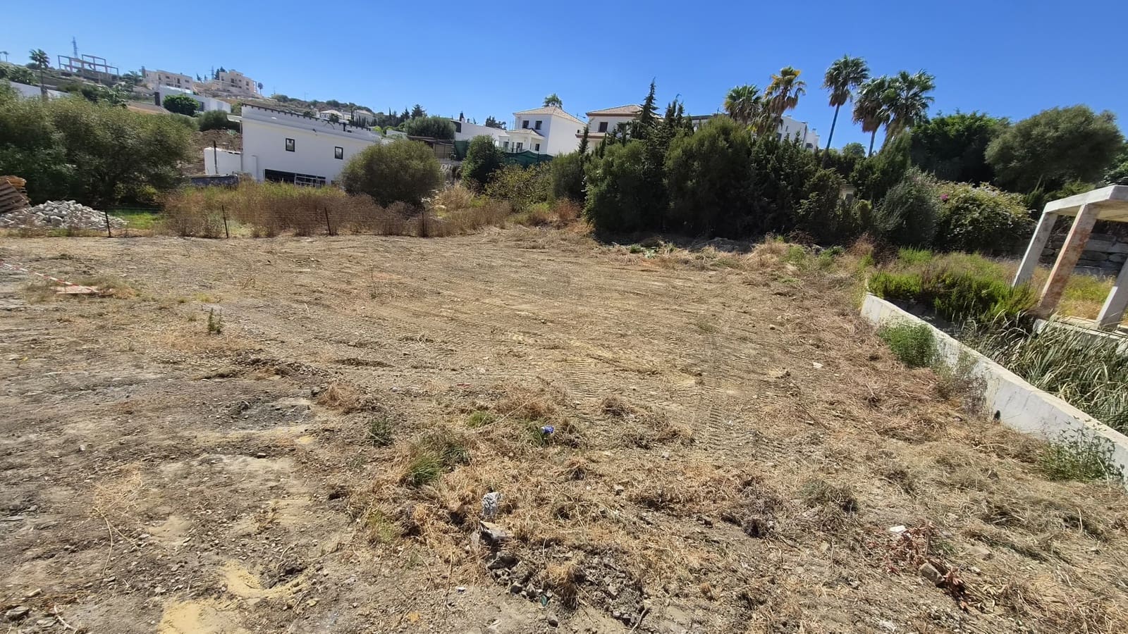 Tomt till salu i Estepona - 320 000 € (Ref: 10101279)