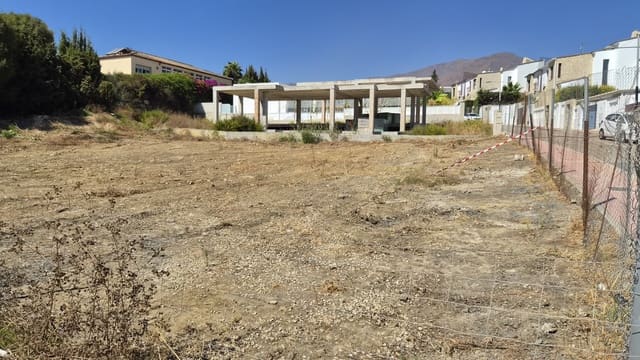 Tomt till salu i Estepona - 320 000 € (Ref: 10101279)