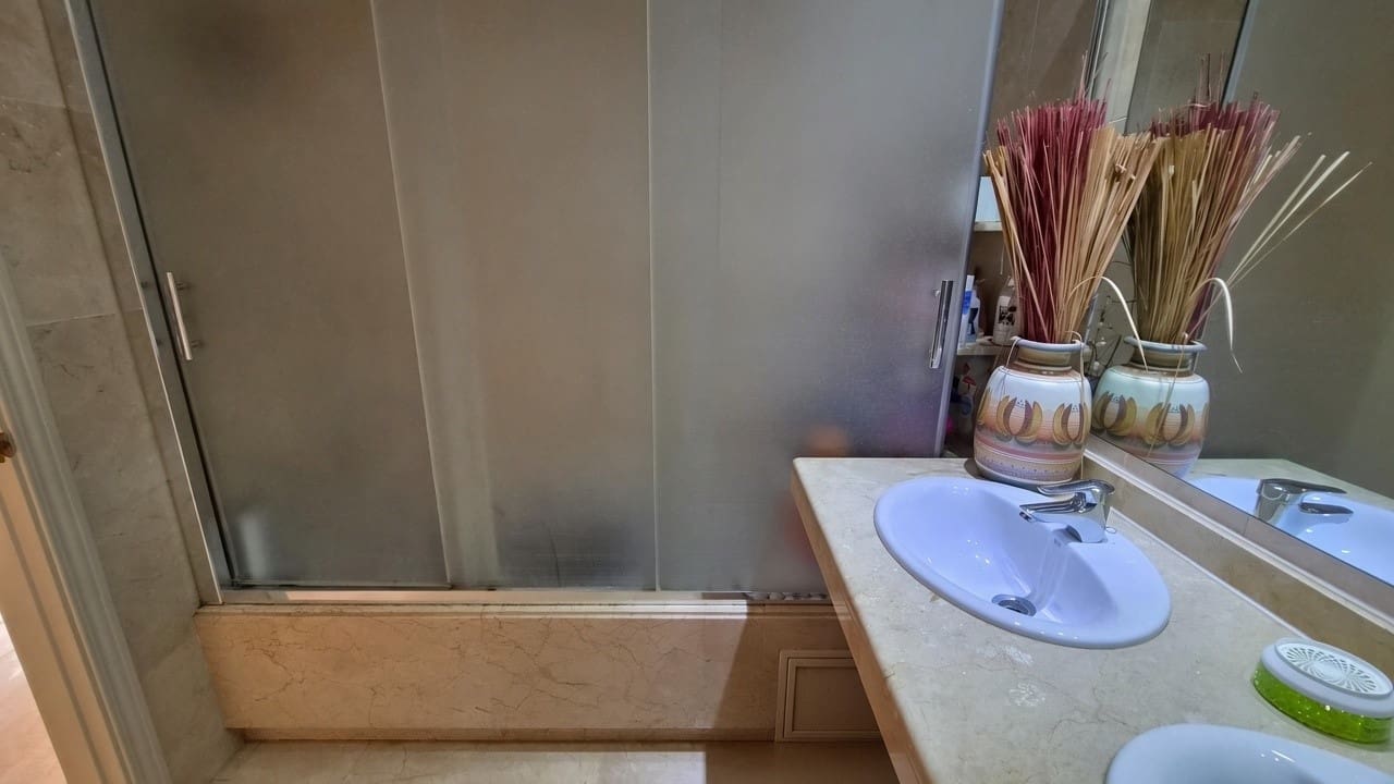 2 sypialnia Apartament na sprzedaż w Buenas Noches z basenem garażem - 349 900 € (Ref: 10141460)